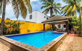 Malecon Beach House In Progreso 1 Block From Beach